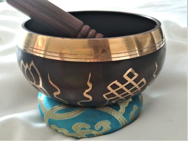 Antique Tibetan singing bowl Series K 13 cm