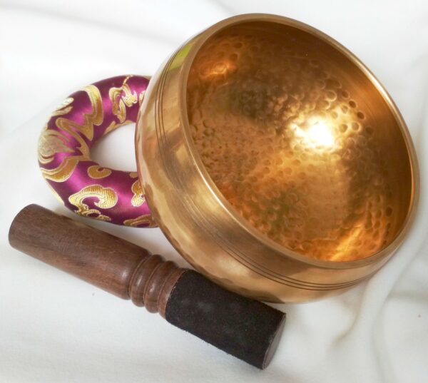 Tibetan singing bowl Jambati with a diameter of 15 cm. - Image 5