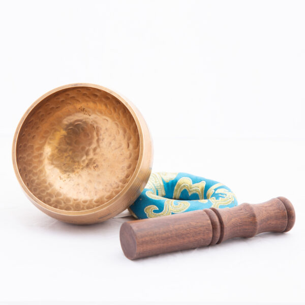 Tibetan singing bowl Jambati with a diameter of 15 cm.