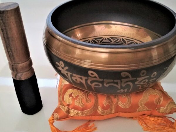 Antique Tibetan singing bowl series C 12 cm