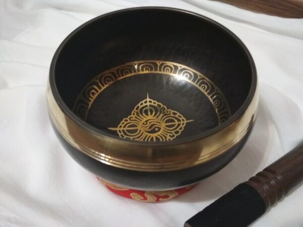 Antique Tibetan singing bowl Series M 15 cm