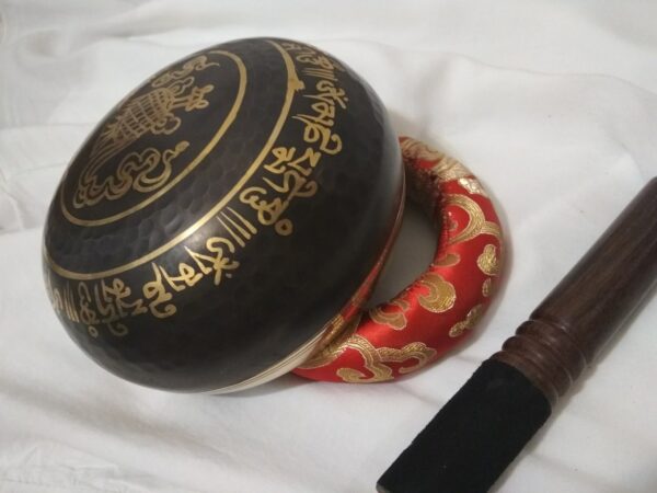 Antique Tibetan singing bowl Series M 15 cm