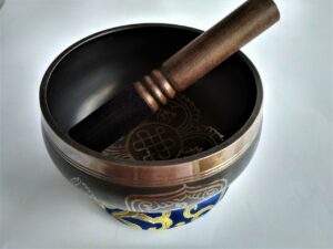 Om Mani Tibetan Singing Bowl for Sound Therapy and Meditation